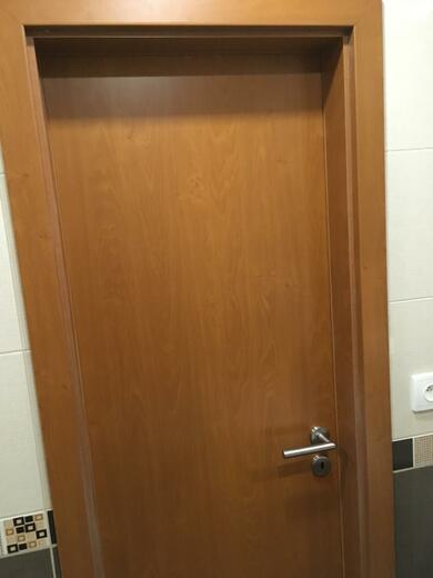 Plné dveře hruška