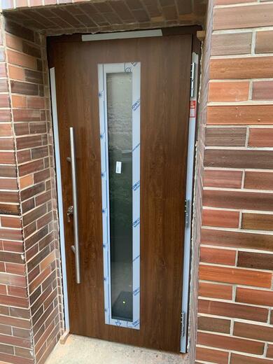 Domovní dveře Therno65 motiv 700S tmavý dub/ořech RC2